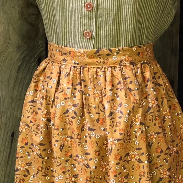 Tasha Tudor-Style Half-Apron - Pine Wood