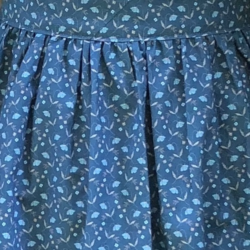 tasha-tudor-apron-blue-petals-detail